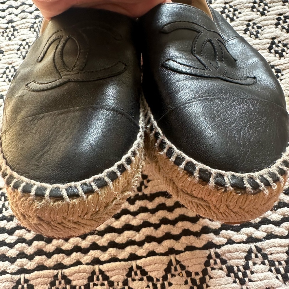 Chanel black lambskin espadrilles size 37 - Picture 2 of 13